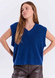 HALLI KNIT V-NECK WAISTCOAT BLUE