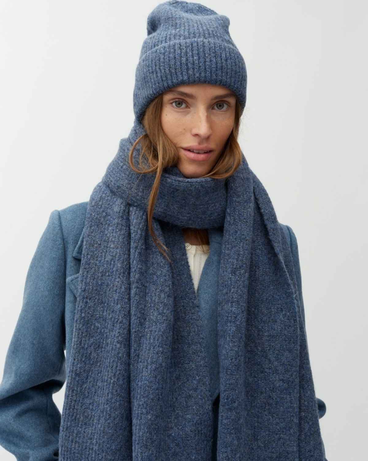 SANELA SCARF LAKE BLUE MELANGE
