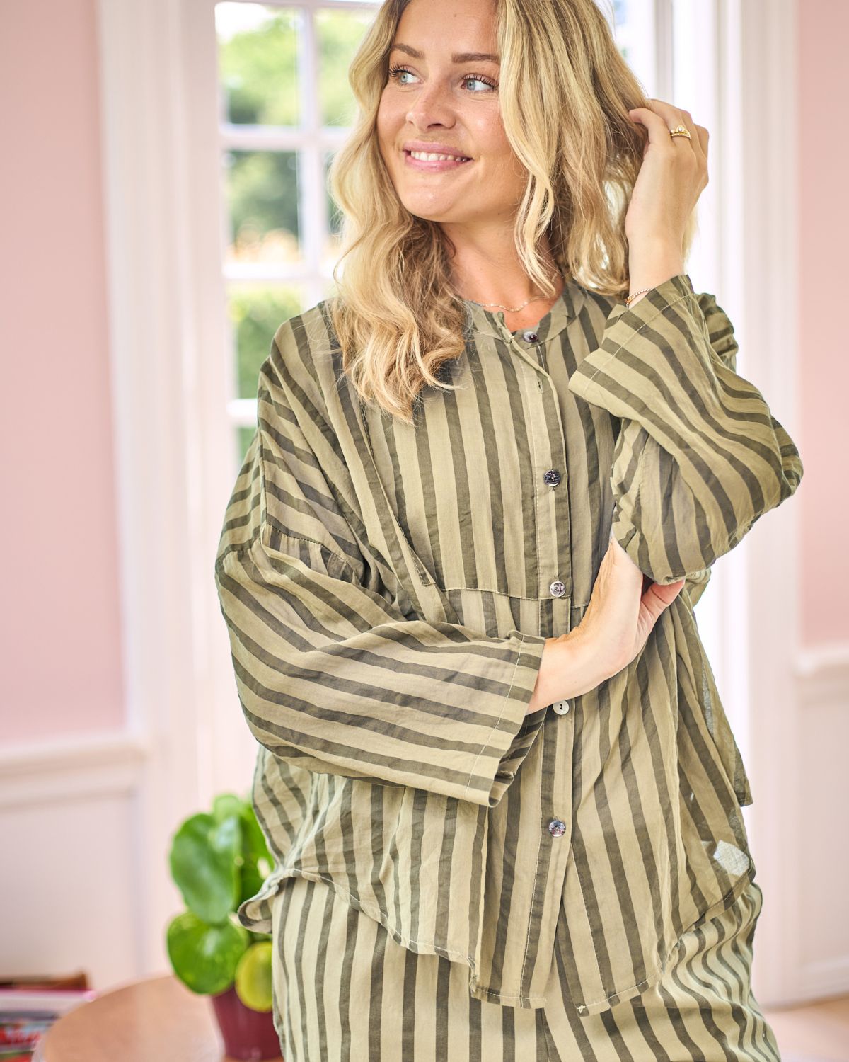 BETSY BLOUSE SHIRT LT. ARMY