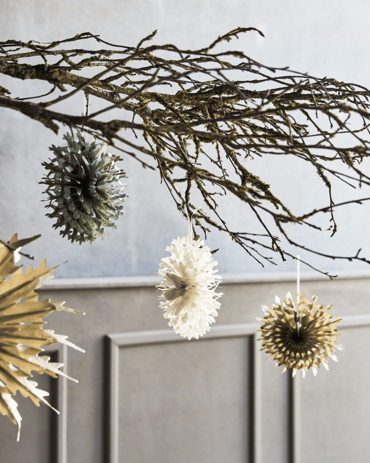 FOLD PAPER FAN GOLD 12PK