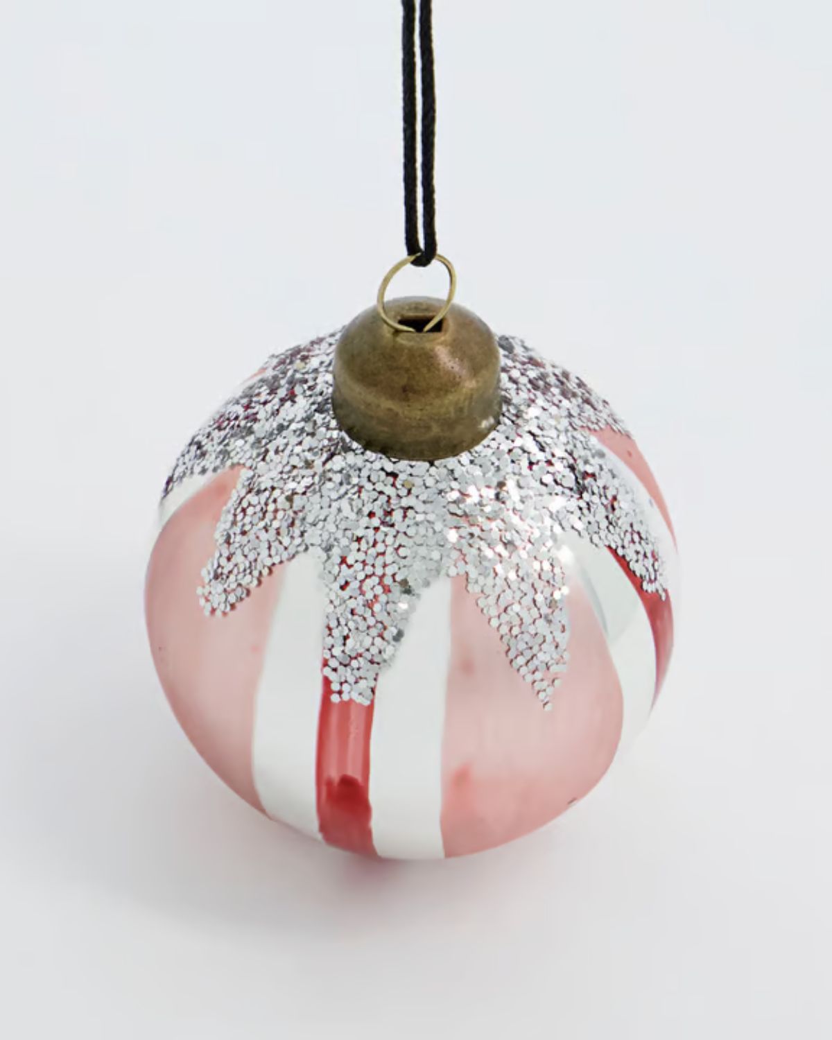 STAR RED BAUBLE