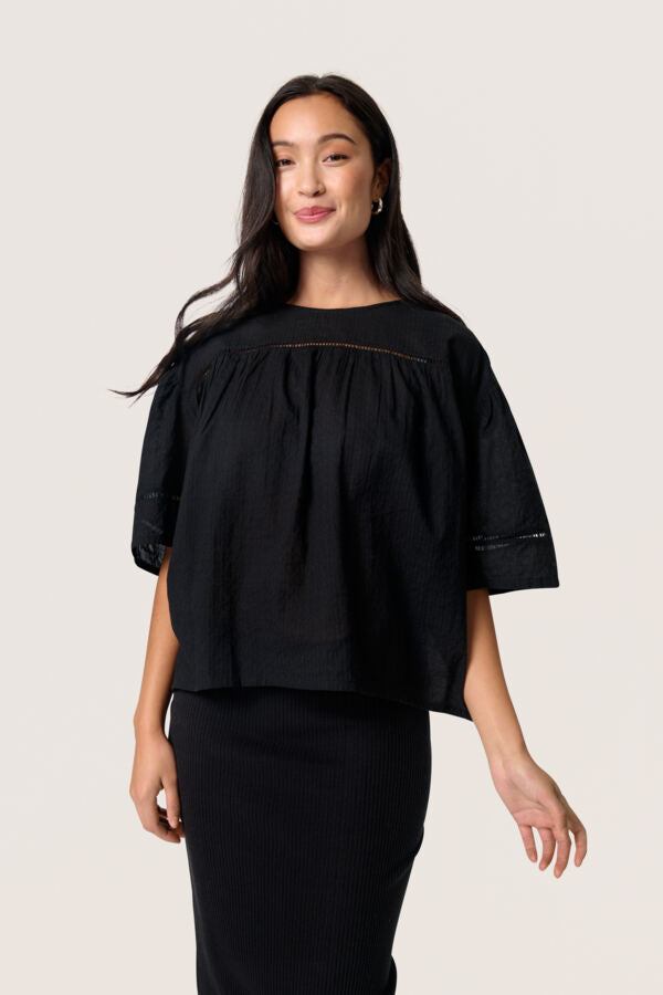 AMONA SS BLOUSE BLACK