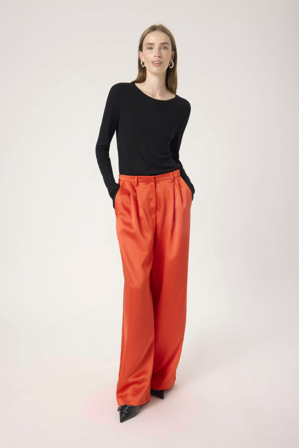 LIVA SUITING PANTS RED ALERT