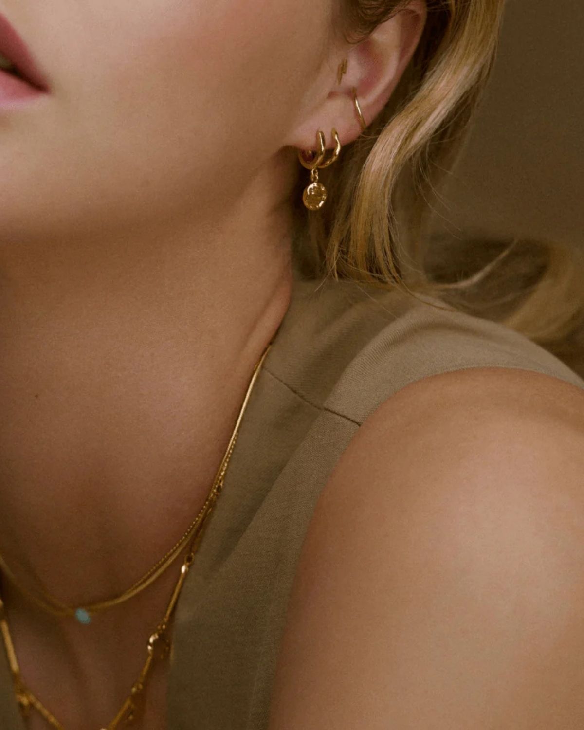 MOLTEN COIN HUGGIE HOOPS