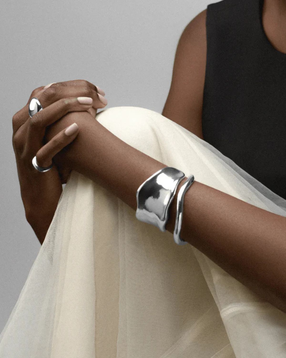 STATEMENT ORGANIC MOLTEN METAL CUFF SILVER