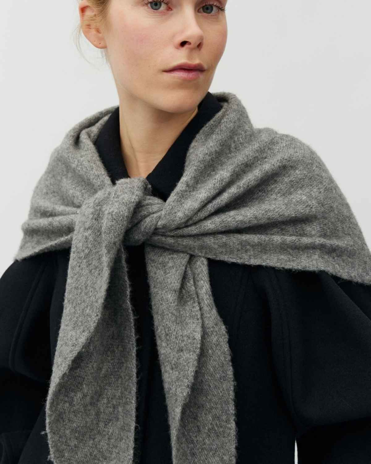 SEVYN SCARF MEDIUM GREY MELANGE