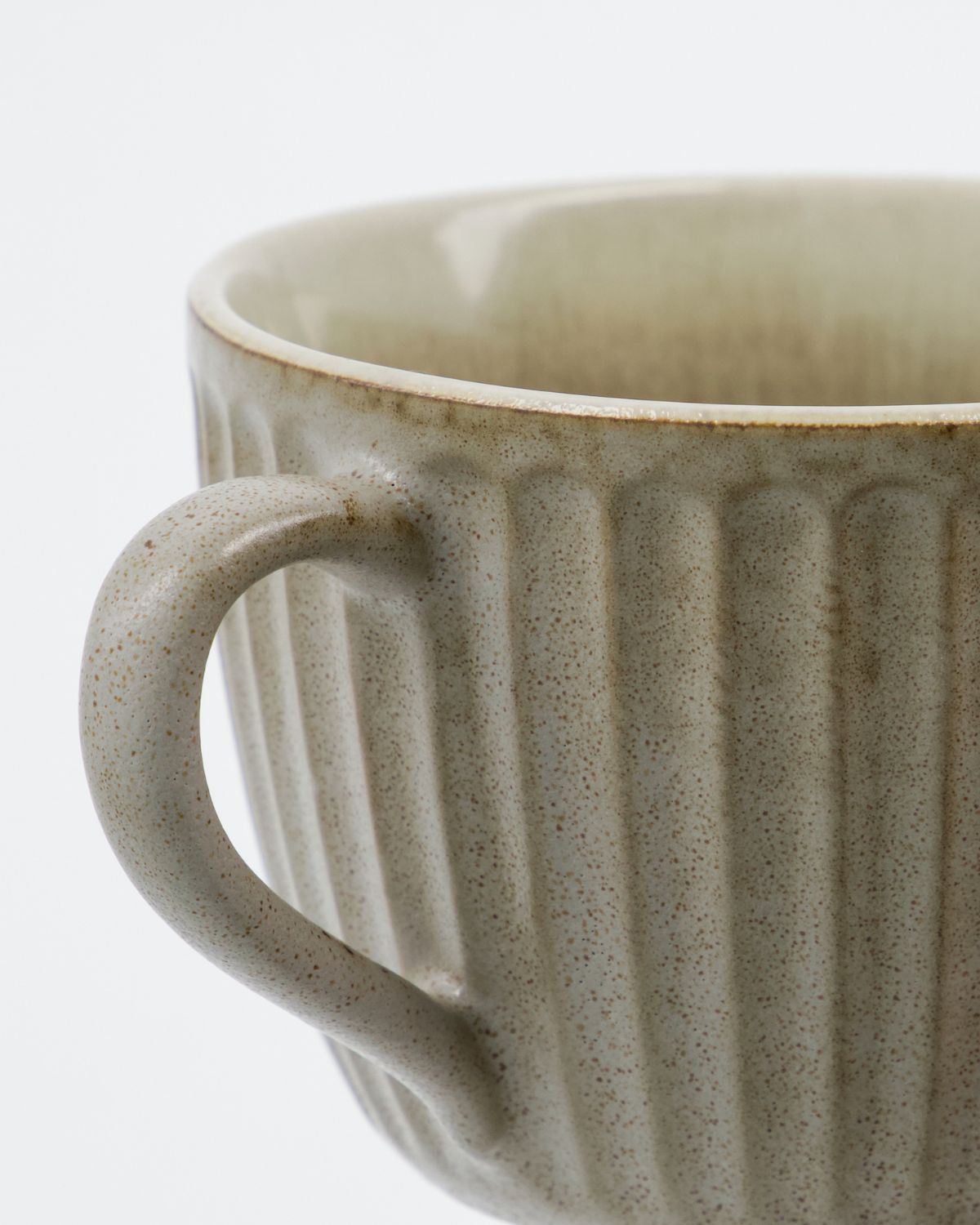 GREY BROWN PLEAT MUG