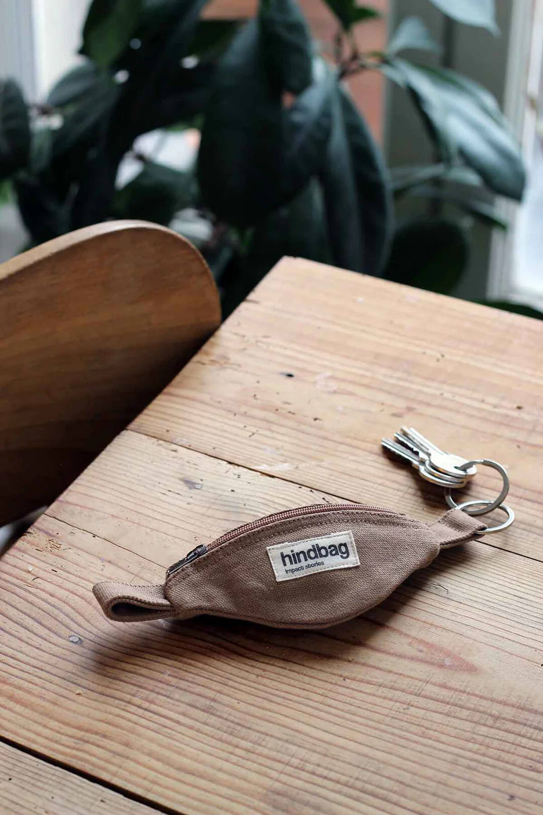 CÔME BANANA KEY CHAIN
