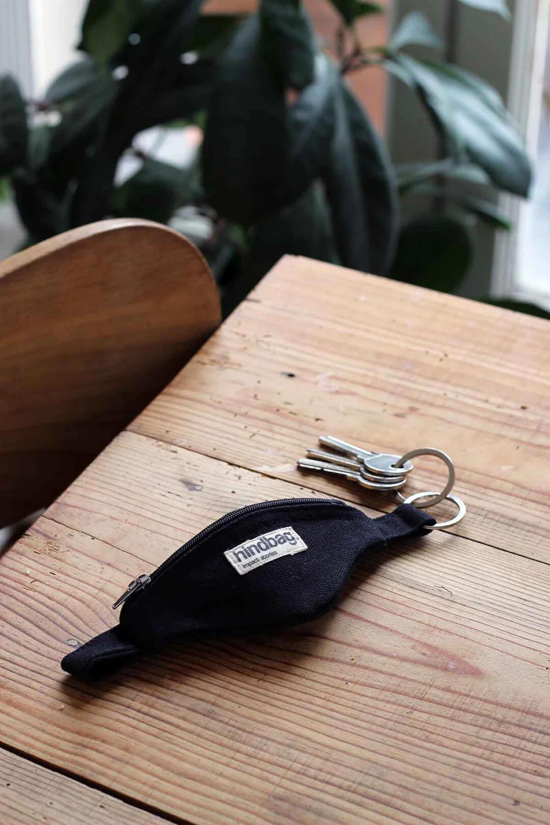 CÔME BANANA KEY CHAIN