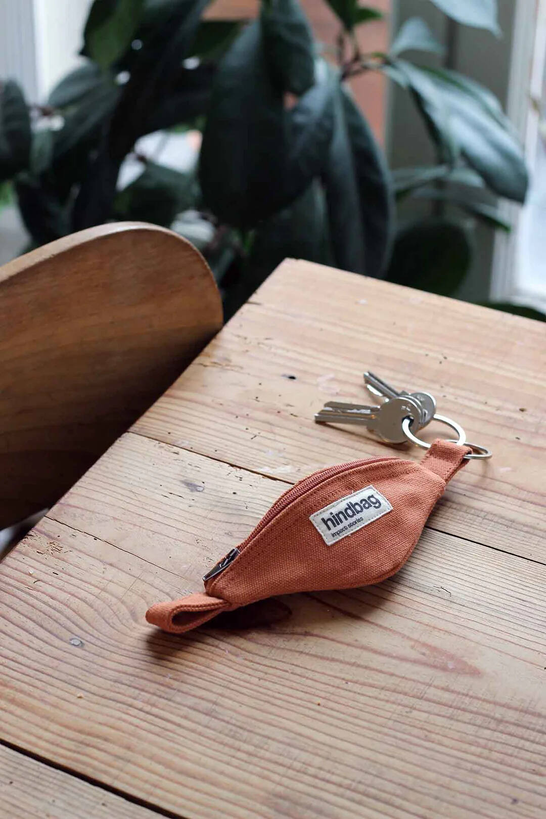 CÔME BANANA KEY CHAIN