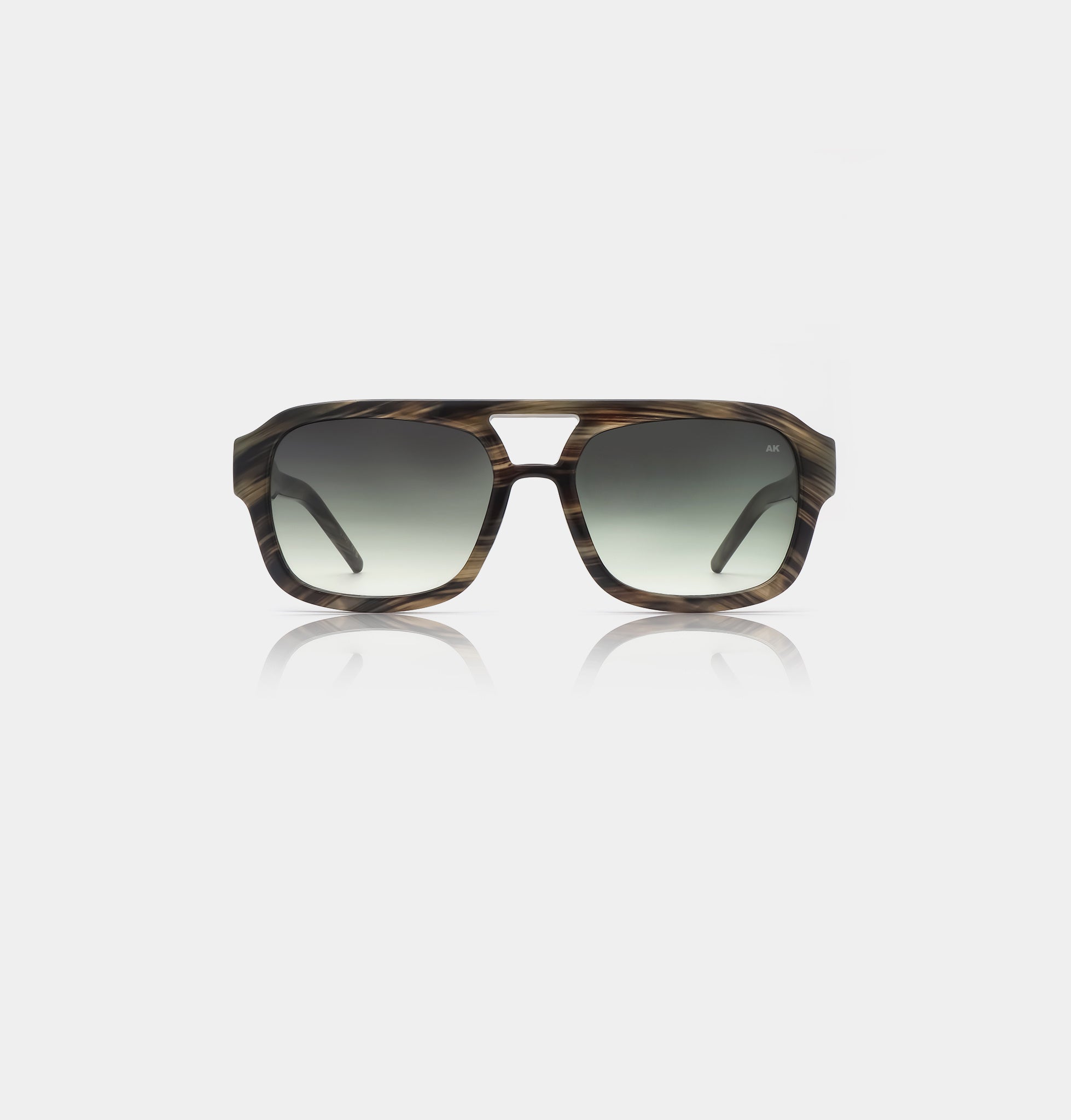 Aviator style sunglasses with brown mixed frame