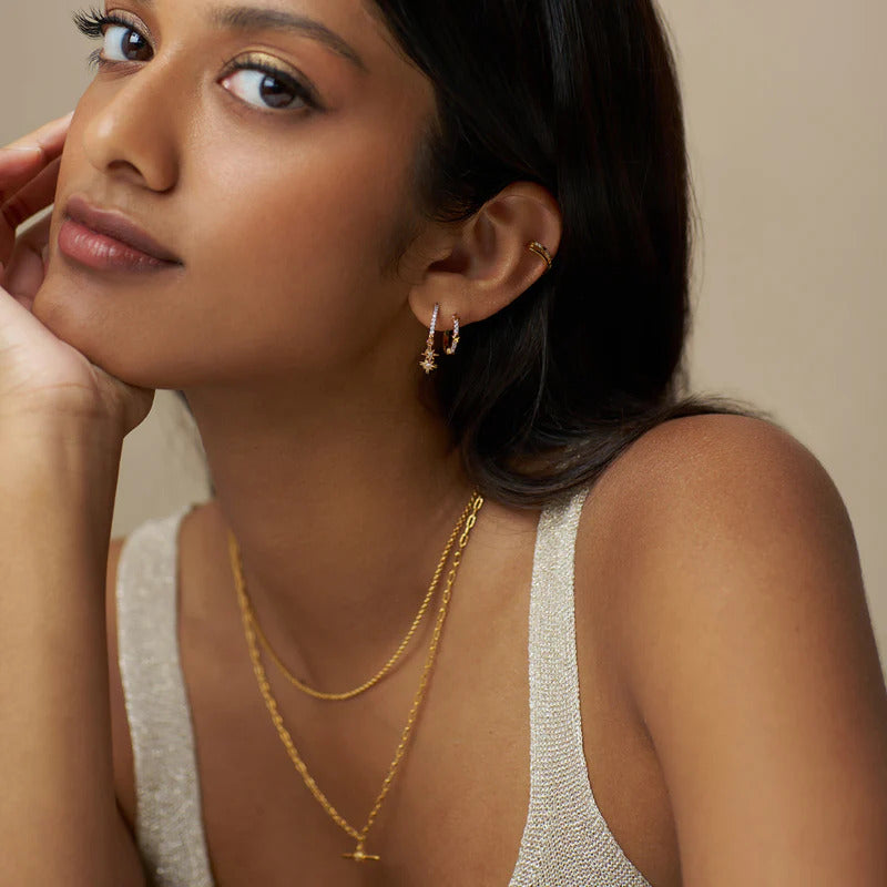 FINE PAVE & STAR STATIONED HUGGIE GOLD