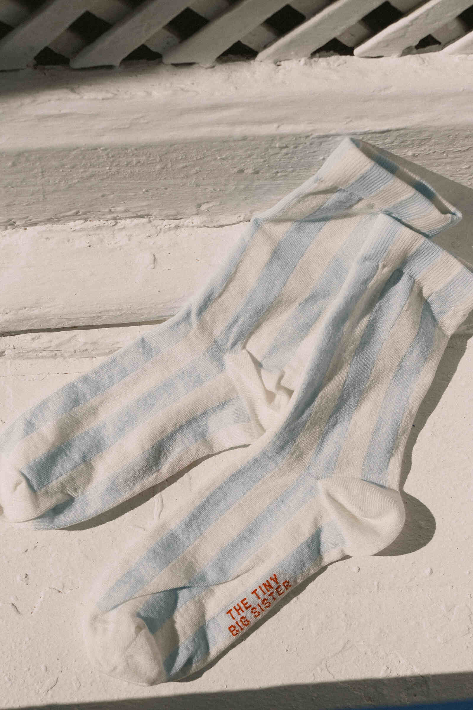 STRIPED MEDIUM SOCKS PRETTY BLUE