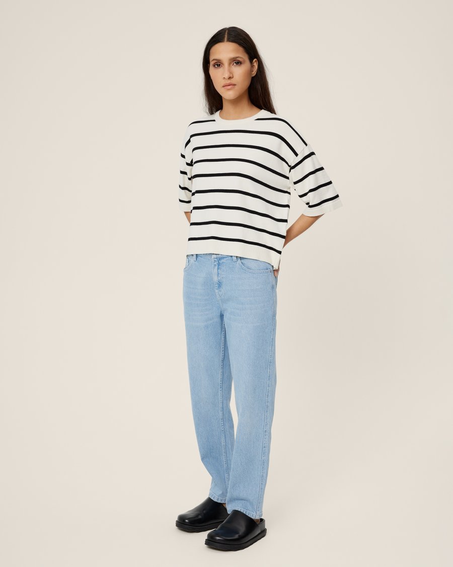 KIEA ADA SLIM CROP JEAN LIGHT BLUE
