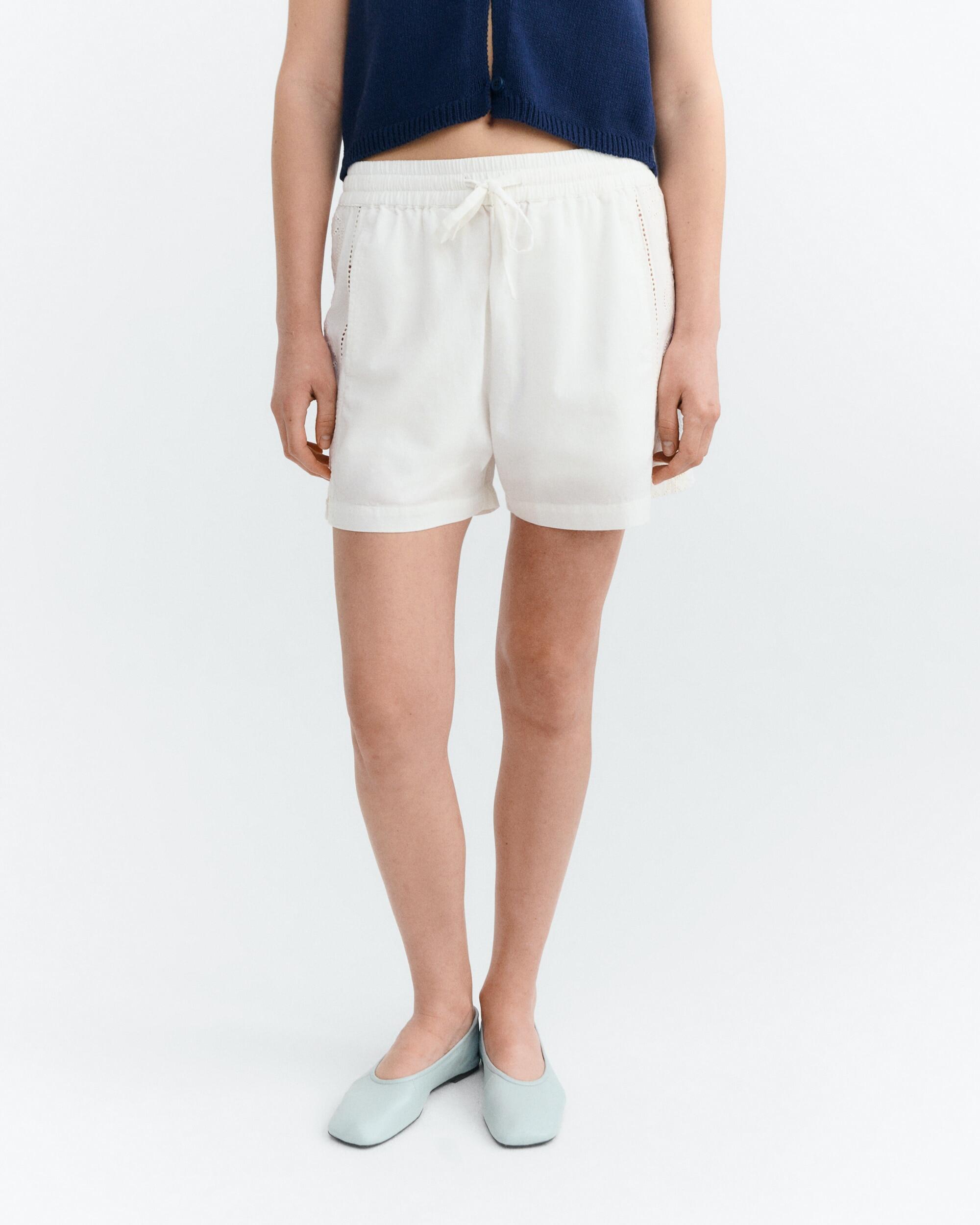 WHITE VAINICA GERANIO SHORTS